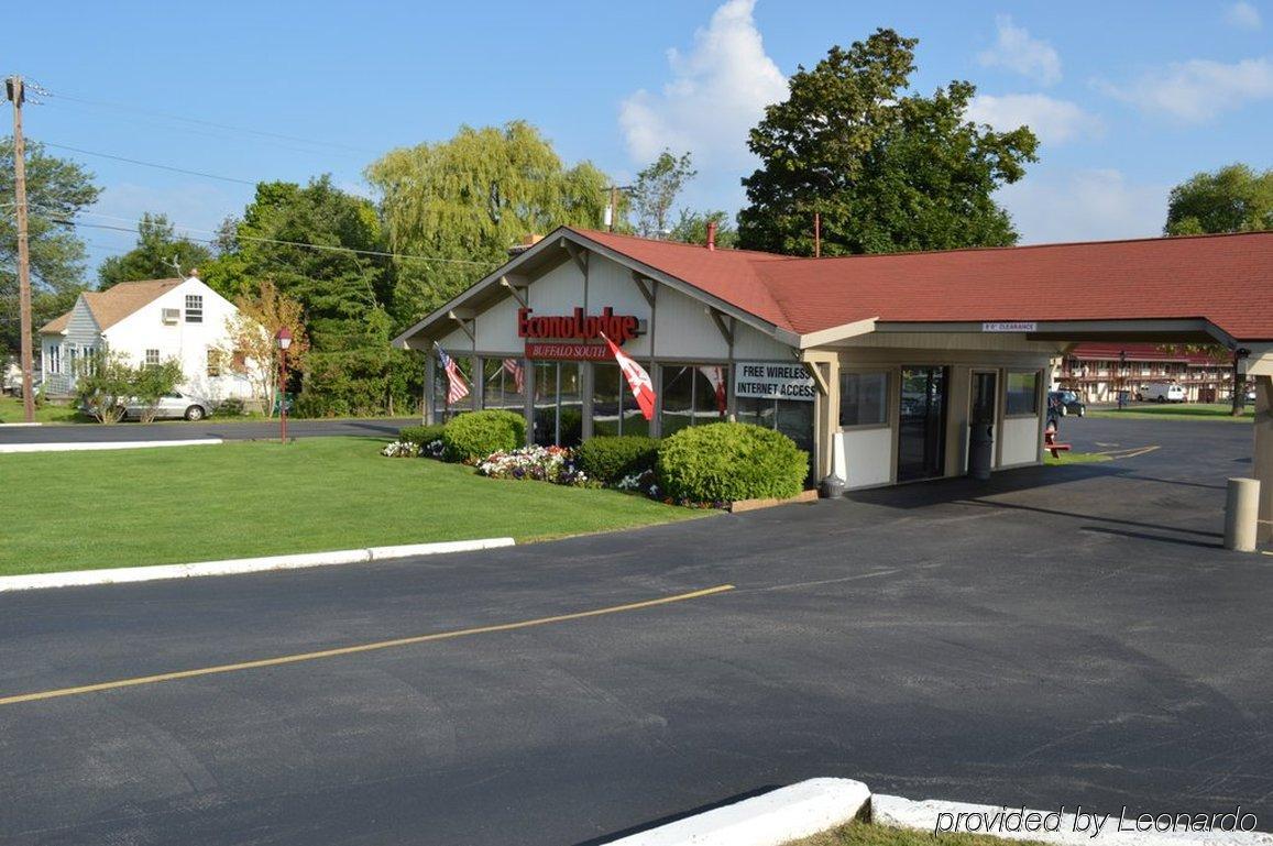 Econo Lodge Buffalo South Blasdell Экстерьер фото